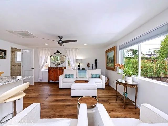 1570 Burgundy Road, Encinitas, CA 92024