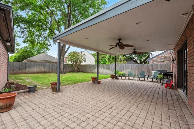 8931 Crazy Horse Trail, Houston, TX 77064