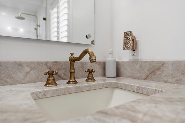 8931 Crazy Horse Trail, Houston, TX 77064