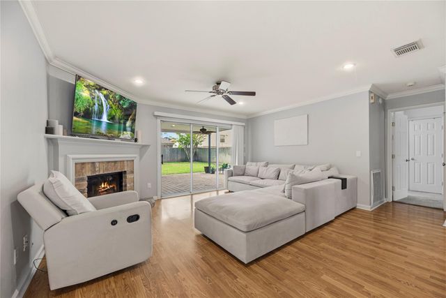 8931 Crazy Horse Trail, Houston, TX 77064