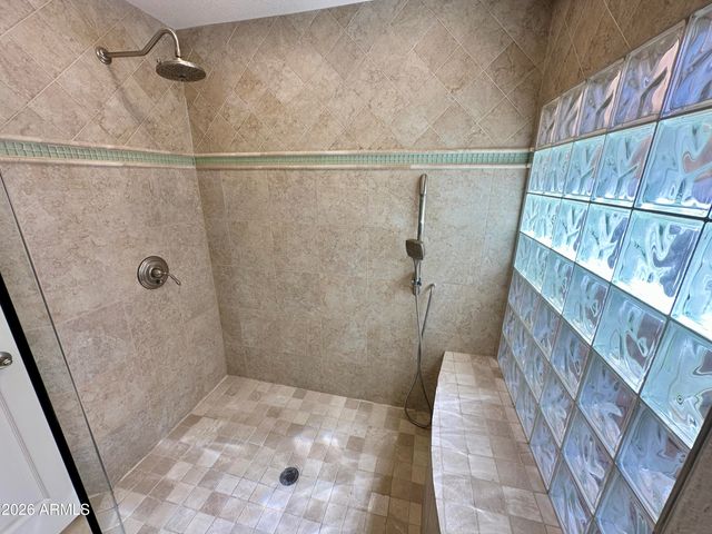 8084 E DEL LATON Drive, Scottsdale, AZ 85258