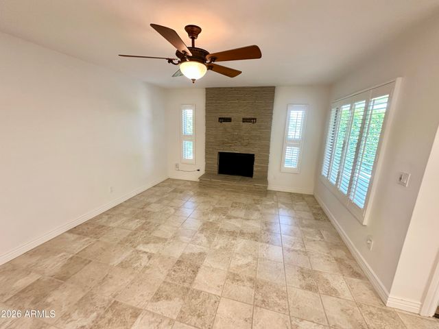 8084 E DEL LATON Drive, Scottsdale, AZ 85258