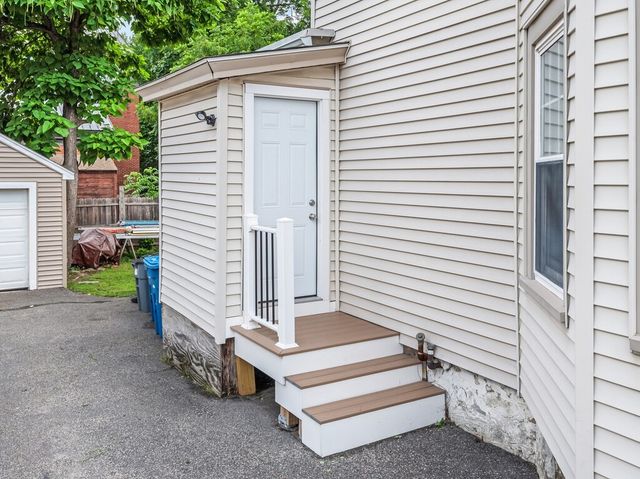 82 Main Street, Blackstone, MA 01504