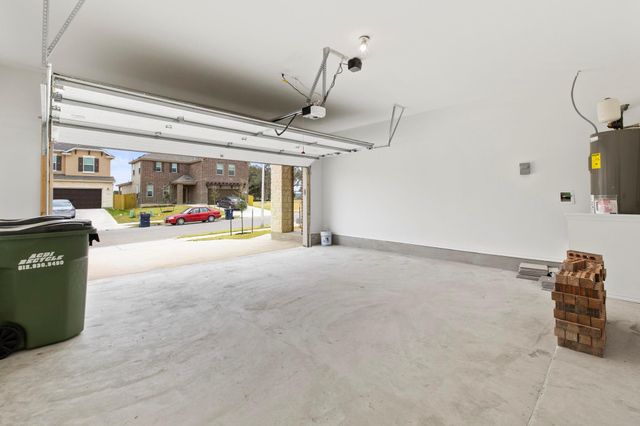 1917 Stringer PASS, Leander, TX 78641