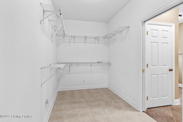 2110 Graefenburg Rd, Lawrenceburg, KY 40342