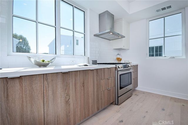 4641 Cahuenga Boulevard, Toluca Lake, CA 91602