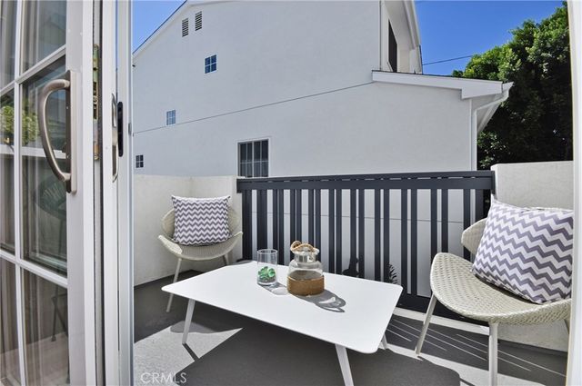 4641 Cahuenga Boulevard, Toluca Lake, CA 91602