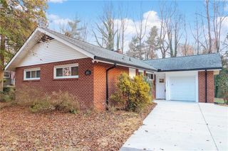 3056 Kinnamon Road, Winston-salem, NC 27104