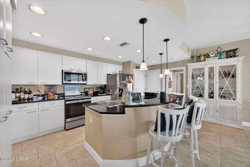 Image 6 of property listing at 6422 W Highway 98 604, Panama City Beach, FL 32407