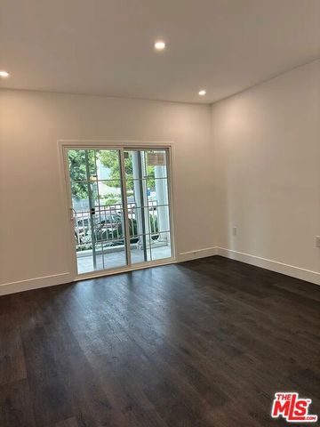 1922 Vista Del Mar Street, Los Angeles, CA 90068