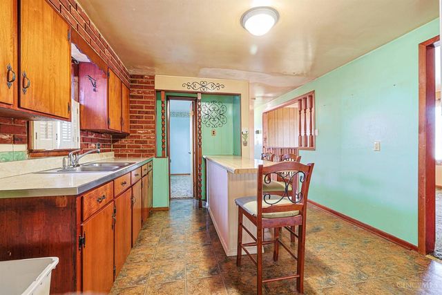 7037 Goshen Road, Goshen Twp, OH 45122