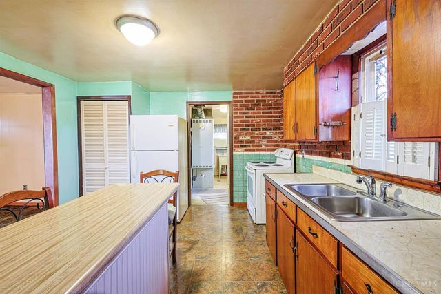 7037 Goshen Road, Goshen Twp, OH 45122