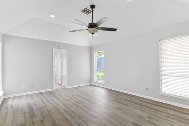 1022 Arrow Hill Road, Houston, TX 77077