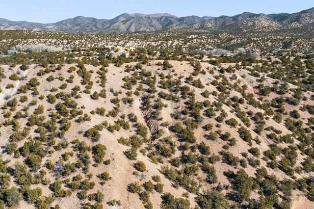 487 NM-592 Lot 1, Santa Fe, NM 87506