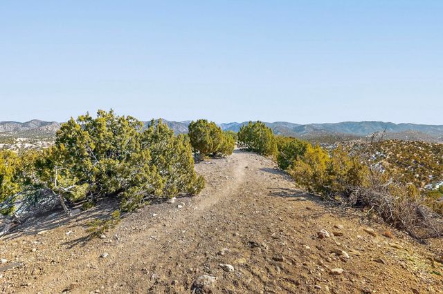 487 NM-592 Lot 1, Santa Fe, NM 87506