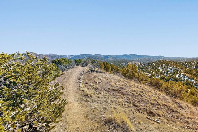 487 NM-592 Lot 1, Santa Fe, NM 87506