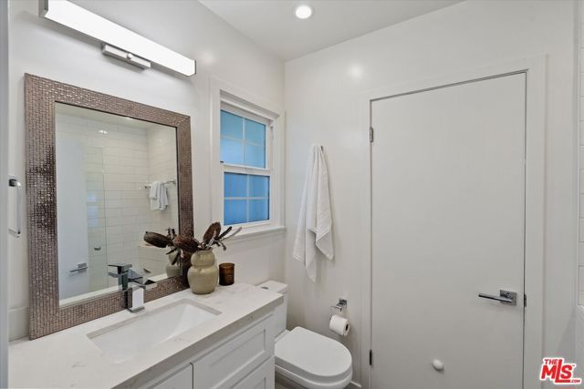 7667 Chisholm Avenue, Van Nuys (los Angeles), CA 91406