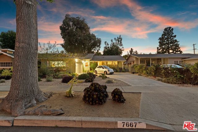 7667 Chisholm Avenue, Van Nuys (los Angeles), CA 91406
