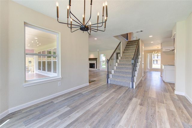 8206 Tiger Lane, Houston, TX 77040