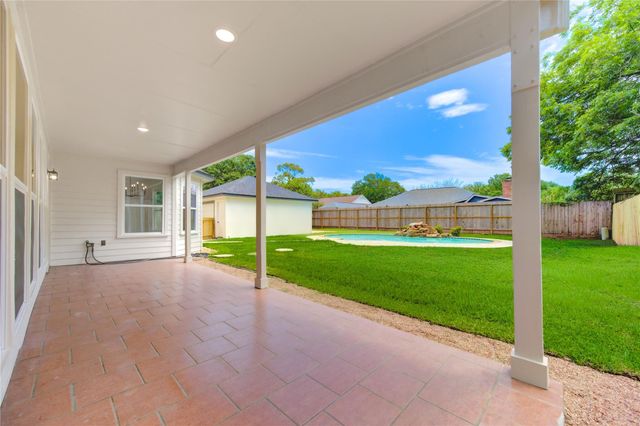 8206 Tiger Lane, Houston, TX 77040