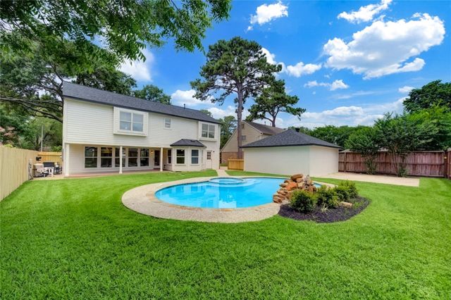 8206 Tiger Lane, Houston, TX 77040