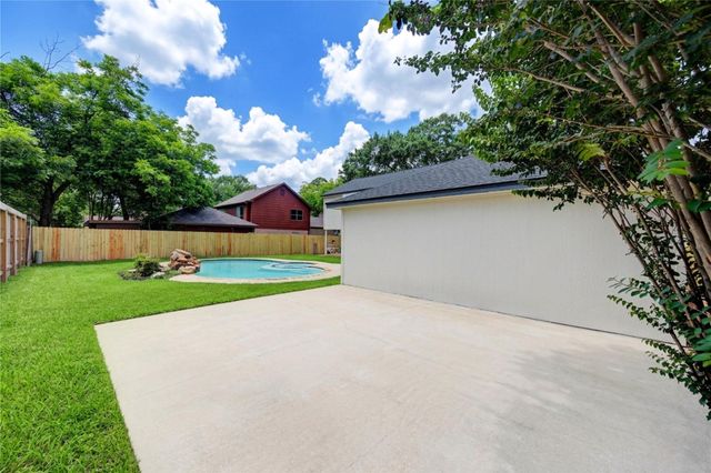 8206 Tiger Lane, Houston, TX 77040