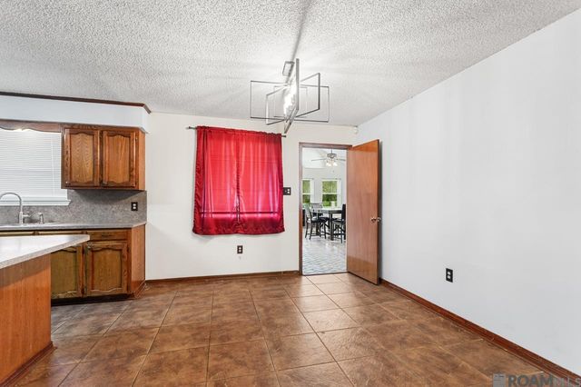 347 E Plains Port Hudson Rd, Zachary, LA 70791