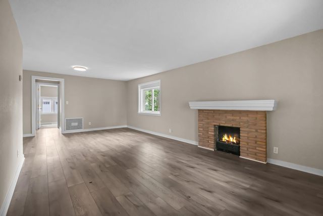 614 Jackson Street, Anoka, MN 55303