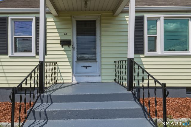98 Mountain Street, Hartford, CT 06106