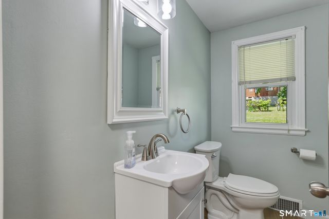 98 Mountain Street, Hartford, CT 06106