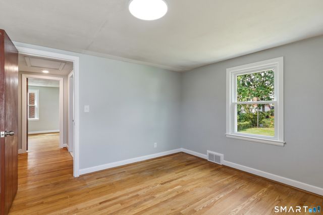 98 Mountain Street, Hartford, CT 06106