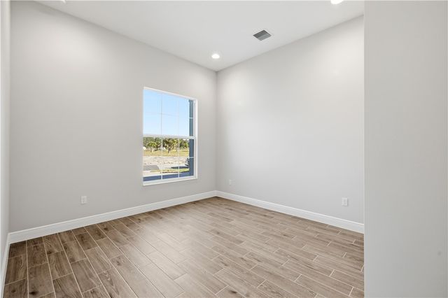 6304 High Pointe Circle, Vero Beach, FL 32967