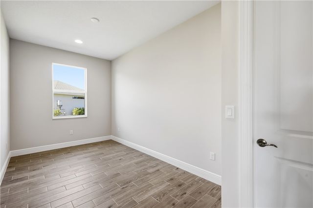 6304 High Pointe Circle, Vero Beach, FL 32967