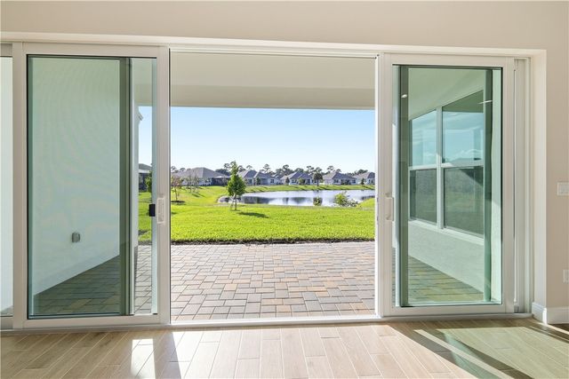 6304 High Pointe Circle, Vero Beach, FL 32967