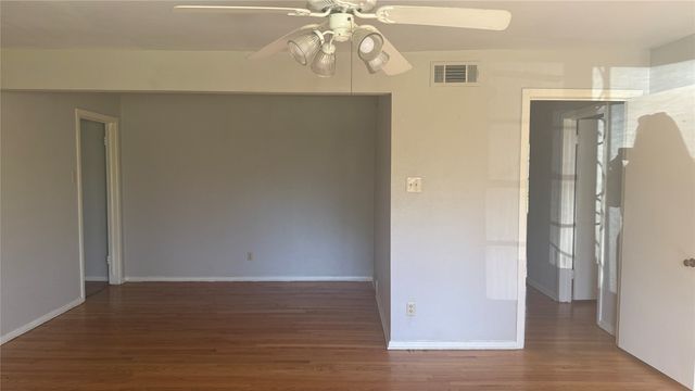 7433 Vallejo Drive, Dallas, TX 75227