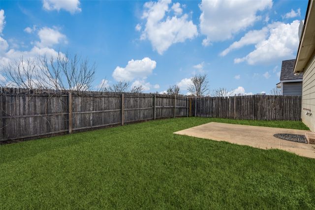 1824 Village Park Trail, Burleson, TX 76028