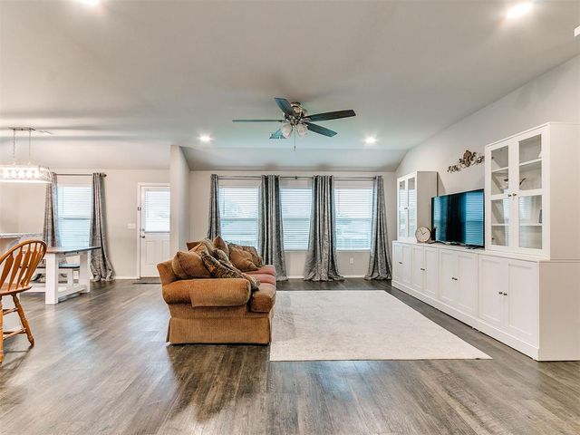 1512 Peridot Lane, Noble, OK 73068