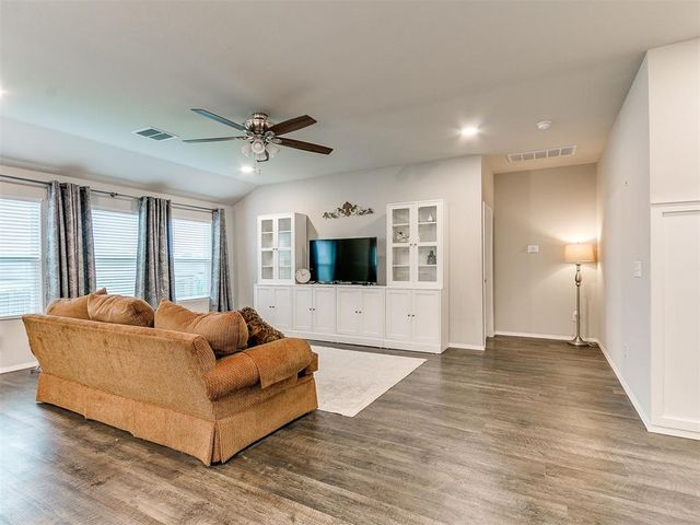 1512 Peridot Lane, Noble, OK 73068