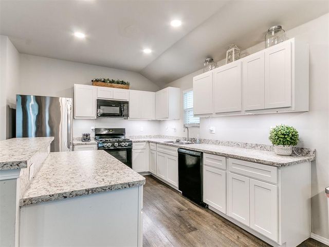 1512 Peridot Lane, Noble, OK 73068