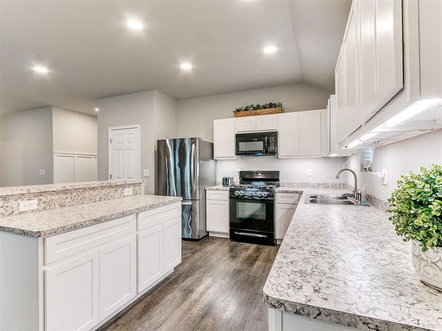 1512 Peridot Lane, Noble, OK 73068