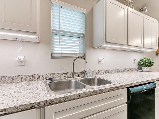 1512 Peridot Lane, Noble, OK 73068