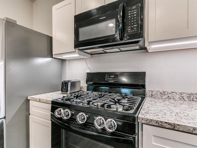 1512 Peridot Lane, Noble, OK 73068