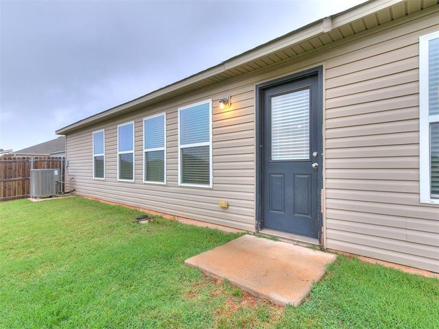 1512 Peridot Lane, Noble, OK 73068