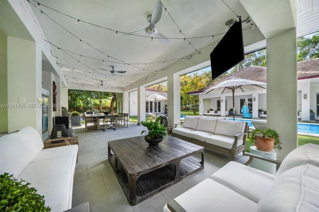 4100 Kiaora St, Miami, FL 33133