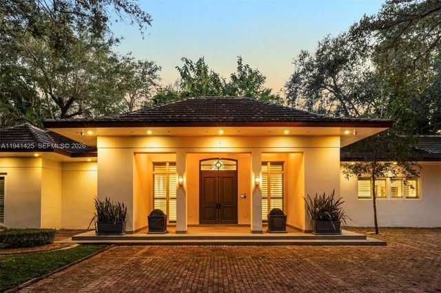 4100 Kiaora St, Miami, FL 33133