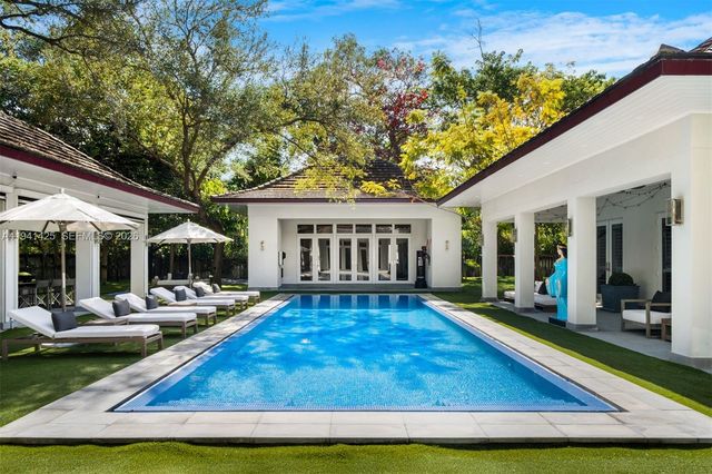 4100 Kiaora St, Miami, FL 33133