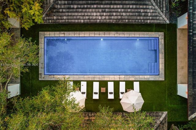 4100 Kiaora St, Miami, FL 33133