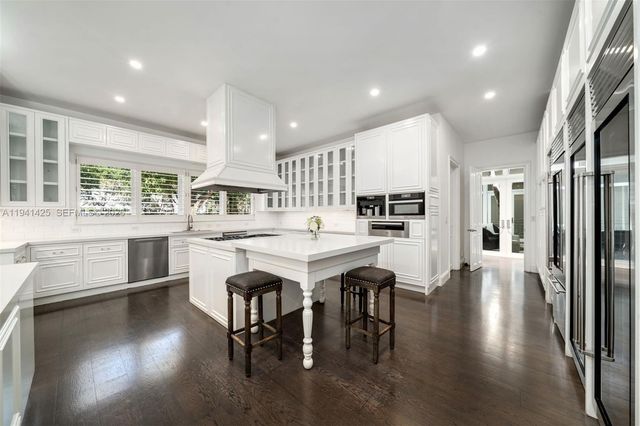 4100 Kiaora St, Miami, FL 33133