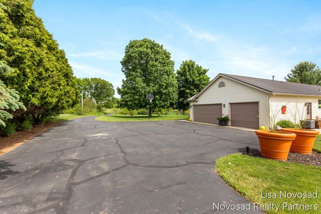 9865 Bergy Avenue Se, Bowne Twp, MI 49302