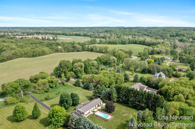 9865 Bergy Avenue Se, Bowne Twp, MI 49302